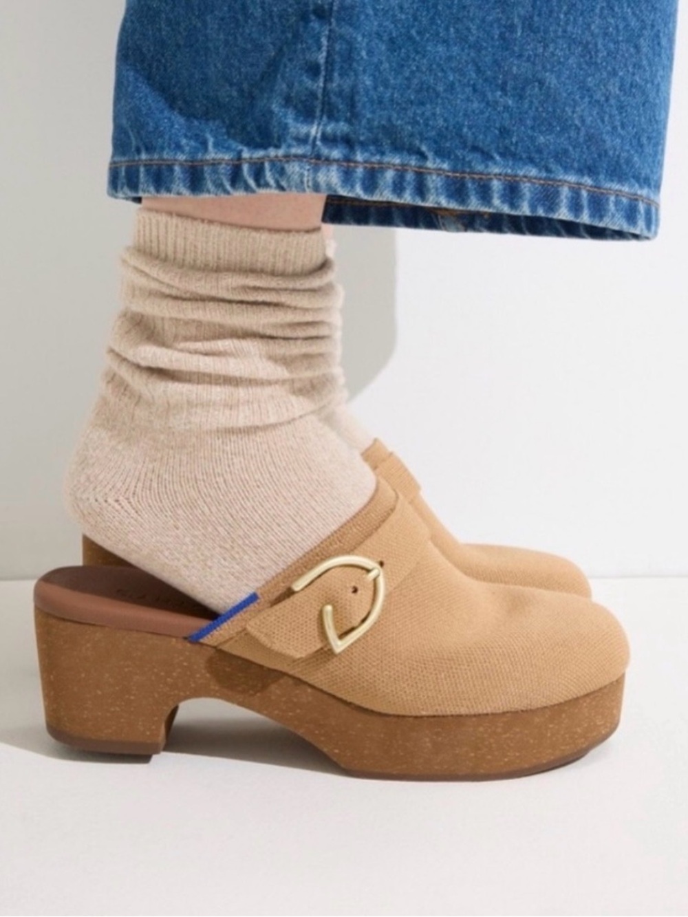 Rothys ClassicClog 9 Mule Sl
Shoes Minimalist Cushioned Footbed Butternut
5.5